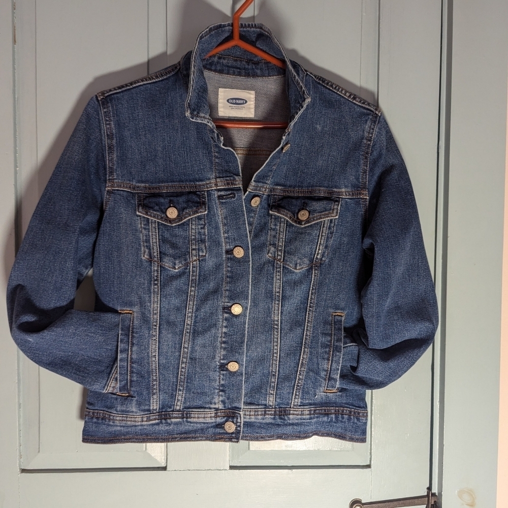 Old Navy Jean Jacket Boxy Cut Blue Denim Medium silver buttons flaws